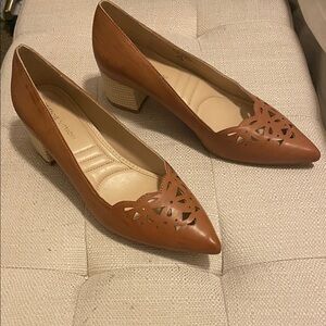 Adrienne Vittadini Tan Leather Heels